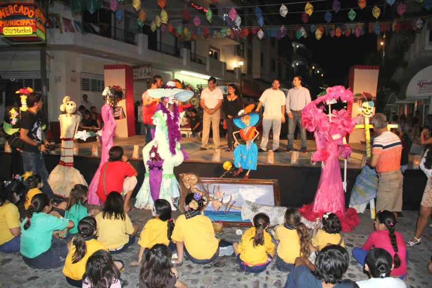 Convocan a los habitantes de la ciudad, a participar en el Concurso Municipal de Confección de “La Catrina de José Guadalupe Posada”. 