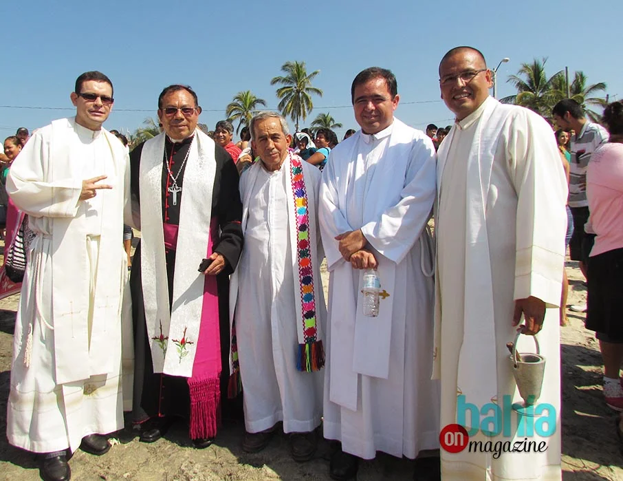 Fiestas religiosas, una manera de atraer turismo a la región 3 Padre Jaime, Señor Obispo Luis Artemio Flores Calzada, de la Diócesis de Tepic; Padre José Antonio Ibarra Esparza, de Bucerias; padre Roberto Cordero Robles, rector del Seminario de Tepic. y el padre Humberto Romero, de La Cruz de Huanacaxtle. (Foto: Rodolfo Preciado).