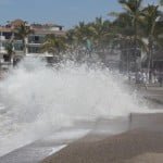 Bahia-Magazine_Puerto-Vallarta-Olas