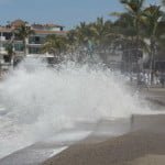 Bahia-Magazine_Puerto-Vallarta-Olas