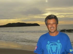 Vuelve “Nayar” a Riviera Nayarit, con nuevas noticias 2 Vicente Peña Aldrete, técnico de campo de la Red Tortuguera A.C.