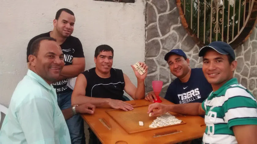 Conviven dominicanos en reunión mensual 2 bahia-magazine_dominicanos2