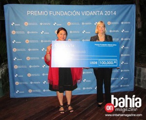 Leila Freedman y Lynne Patterson, representantes de Pro Mujer, recibieron el premio --dotado con 100 mil dólares-.