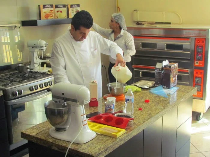 Imparte Nestlé Professional taller de repostería en El Nivel Materias Primas 3 Pablo Caballero, chef ejecutivo de Chef to Chef de Nestlé Professional.