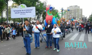 Fantástico desfile de Alebrijes Monumentales 2015 6 Alebrije “El Protector de la Extinción”. Autor: Salvador Sánchez Martínez. Colectivo /Taller: Xolot Tultepec.