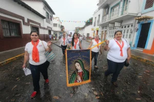 Presente Ayuntamiento de PV en las peregrinaciones guadalupanas 12 peregrinaciones puerto vallarta12
