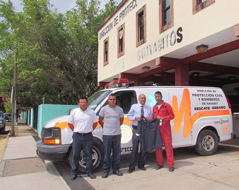 Inician relación amistosa Bomberos de Guayabitos y Camrose, Canadá