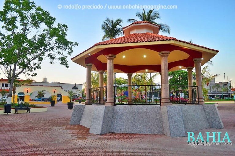 Entregan primera etapa de la Plaza Pública de Rincón de Guayabitos