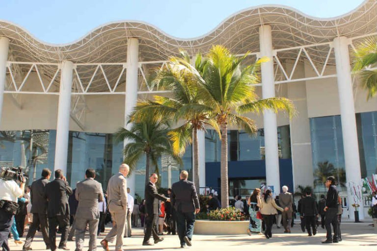 Puerto Vallarta y Los Cabos lideran en congresos y convenciones