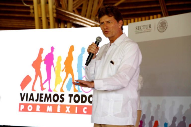 Sector turismo, tercer generador de divisas para México: Sectur