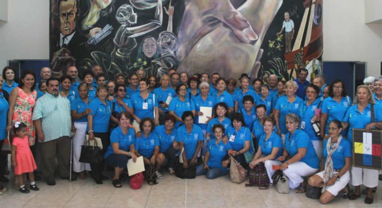 Invita CUCosta a talleres gratuitos para adultos mayores