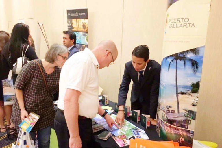 Puerto Vallarta va por más canadienses para el invierno