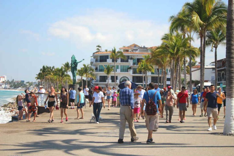 Sectur reporta alza en número de visitantes extranjeros