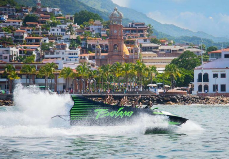 Vive en Puerto Vallarta la adrenalina del Tsunami Jet Boat