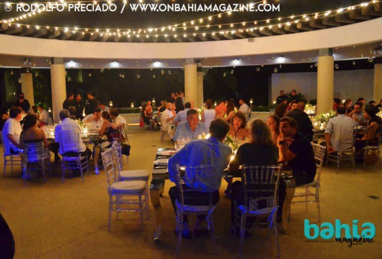 Cena bajo las estrellas en Marival Residences Luxury Resort