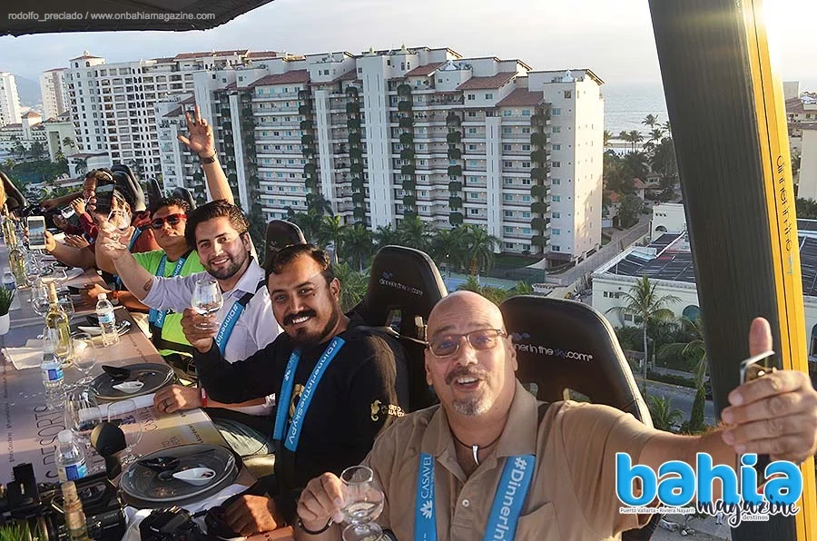 En Puerto Vallarta ya es posible "cenar en el cielo" 5 dnsk060