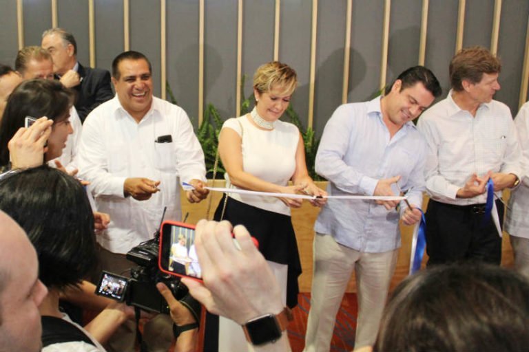 Inaugura De la Madrid XXXI Convención de la AMDETUR