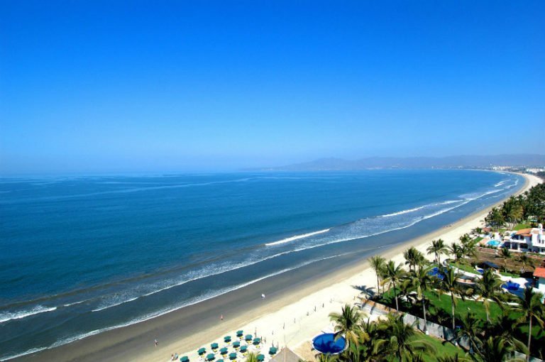 Obtiene Riviera Nayarit 3 distintivos Playa Limpia Sustentable