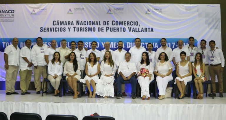 Toman protesta integrantes de Canaco por tercer año consecutivo