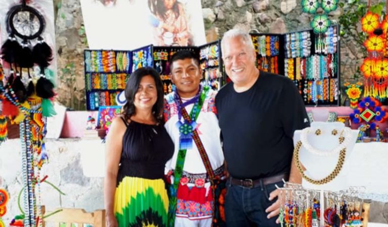 Periodista influencer promueve a la Riviera Nayarit