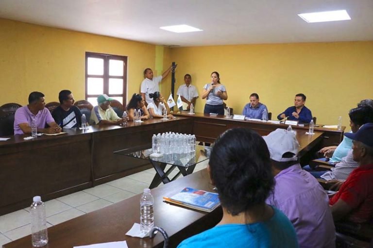 Respuesta oportuna a necesidades comunes, ofrece Jaime Cuevas a las Autoridades Auxiliares