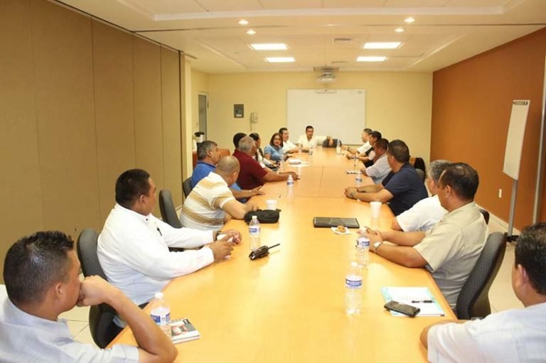 Trabajarán juntos Ayuntamiento de Bahía y Sector Hotelero