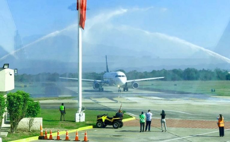 Llegan los dos nuevos vuelos de Volaris, Querétaro y Phoenix