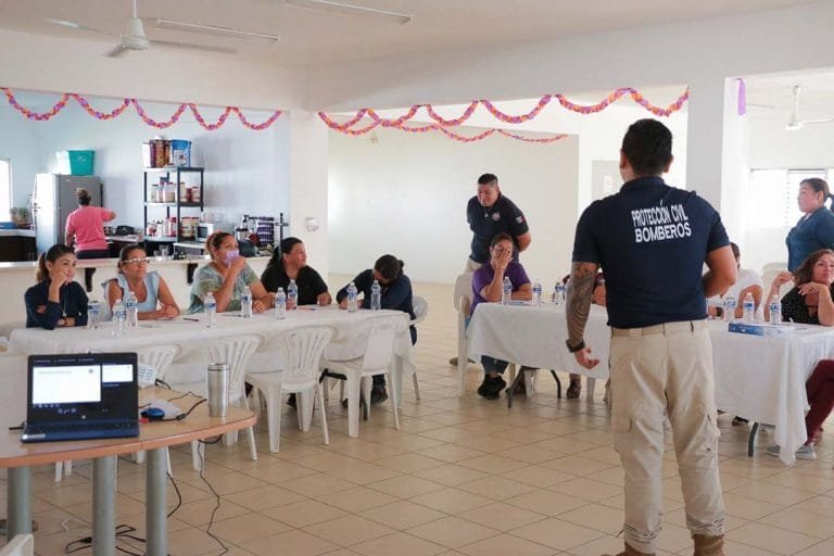 Recibe personal de la Casa Hogar Refugio de Amor capacitación en primeros auxilios