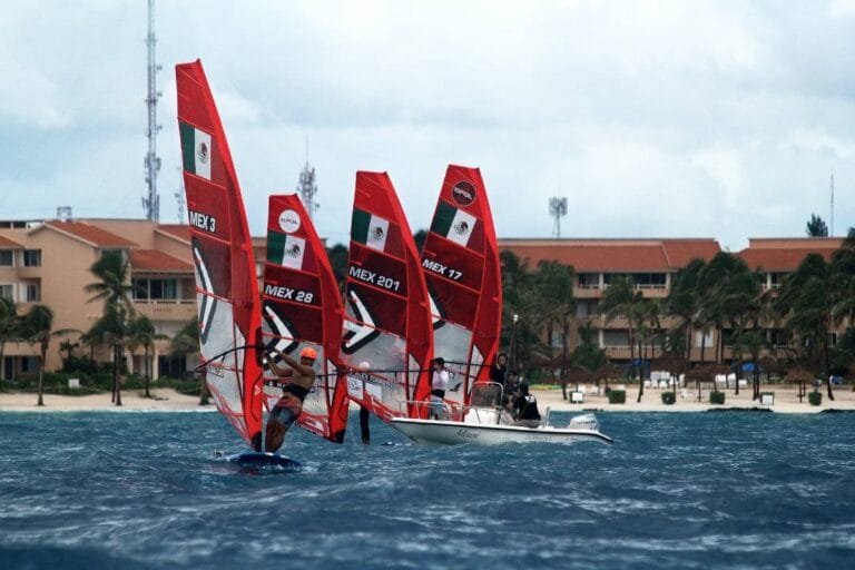Veleristas mexicanos fortalecen su preparación con Getac rumbo a París 2024