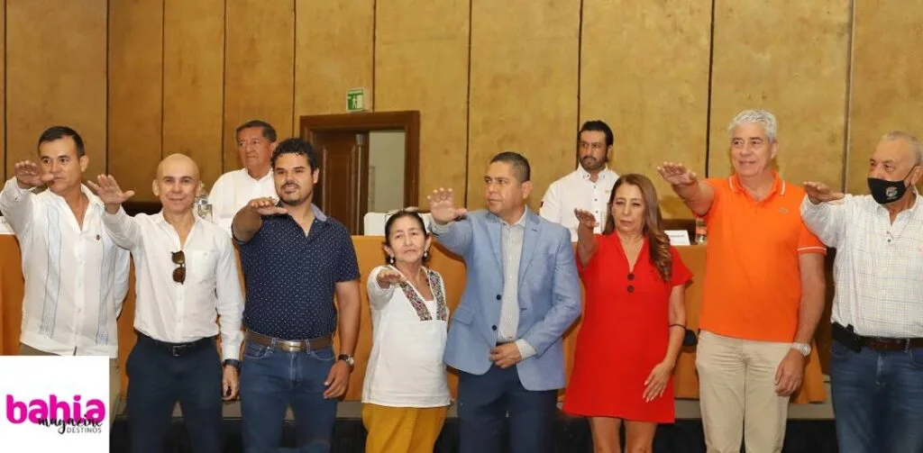 Jorge Carbajal, nuevo presidente de la Canirac Puerto Vallarta-Riviera Nayarit-Costa Alegre 12 toma de protesta canirac 01 1