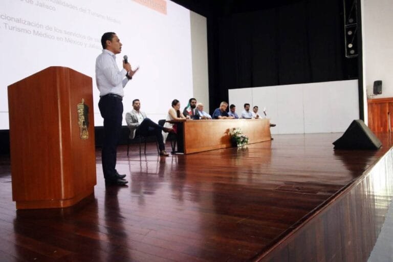 UdeG podría certificar a profesionales de la salud en Turismo Médico