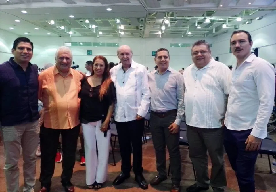 Empresarios piden al Profe Michel “trabajar de la mano” por Puerto Vallarta 3 empresarios informe de gobierno michel