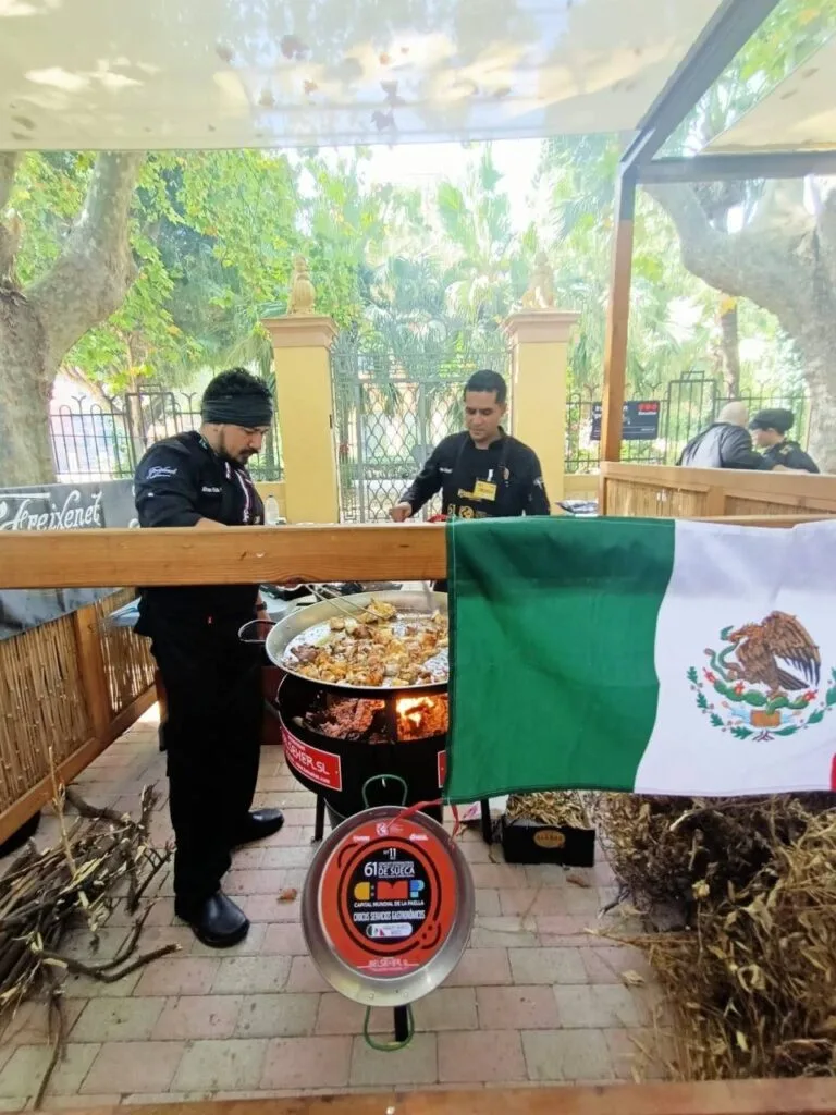 SABORES: Ganan cocineros mexicanos el premio a “la mejor paella del mundo” 1 mexicanos ganadores mejor paella del mundo 03