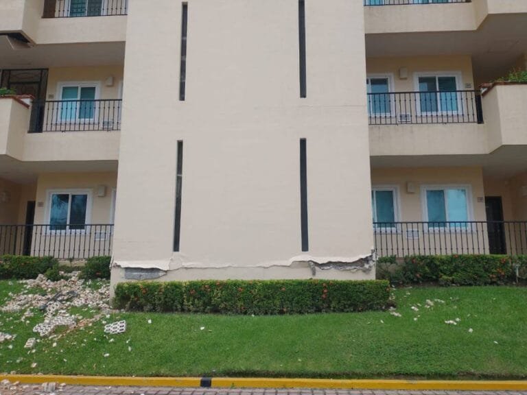 Hoteles de Puerto Vallarta con daños menores tras sismo de 7.7 grados