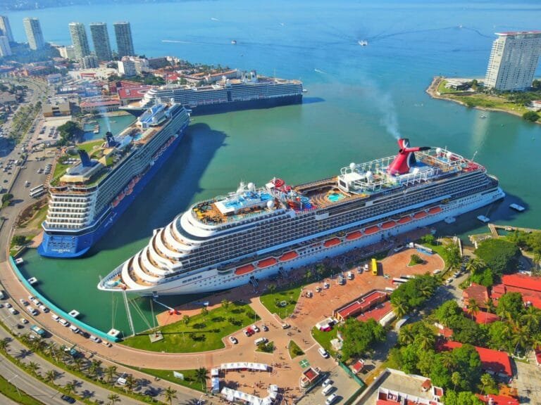 Va viento en popa temporada de Cruceros en Puerto Vallarta