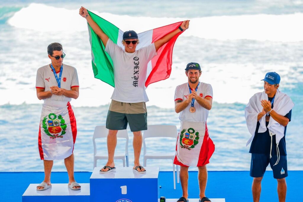 Alan Cleland Jr campeon mundial surf 01 On Bahia Magazine Destinos Todo Turismo Entrada