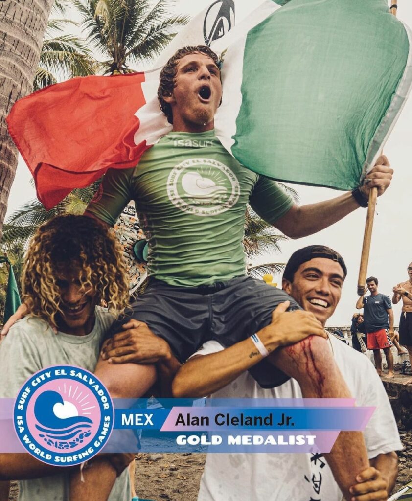 Alan Cleland Jr campeon mundial surf 06 On Bahia Magazine Destinos Todo Turismo Entrada