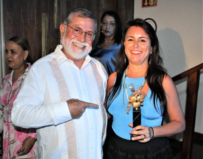 Glorimar Marrero-Sánchez recibe la “Iguana de Oro”, máximo premio del FICPV23