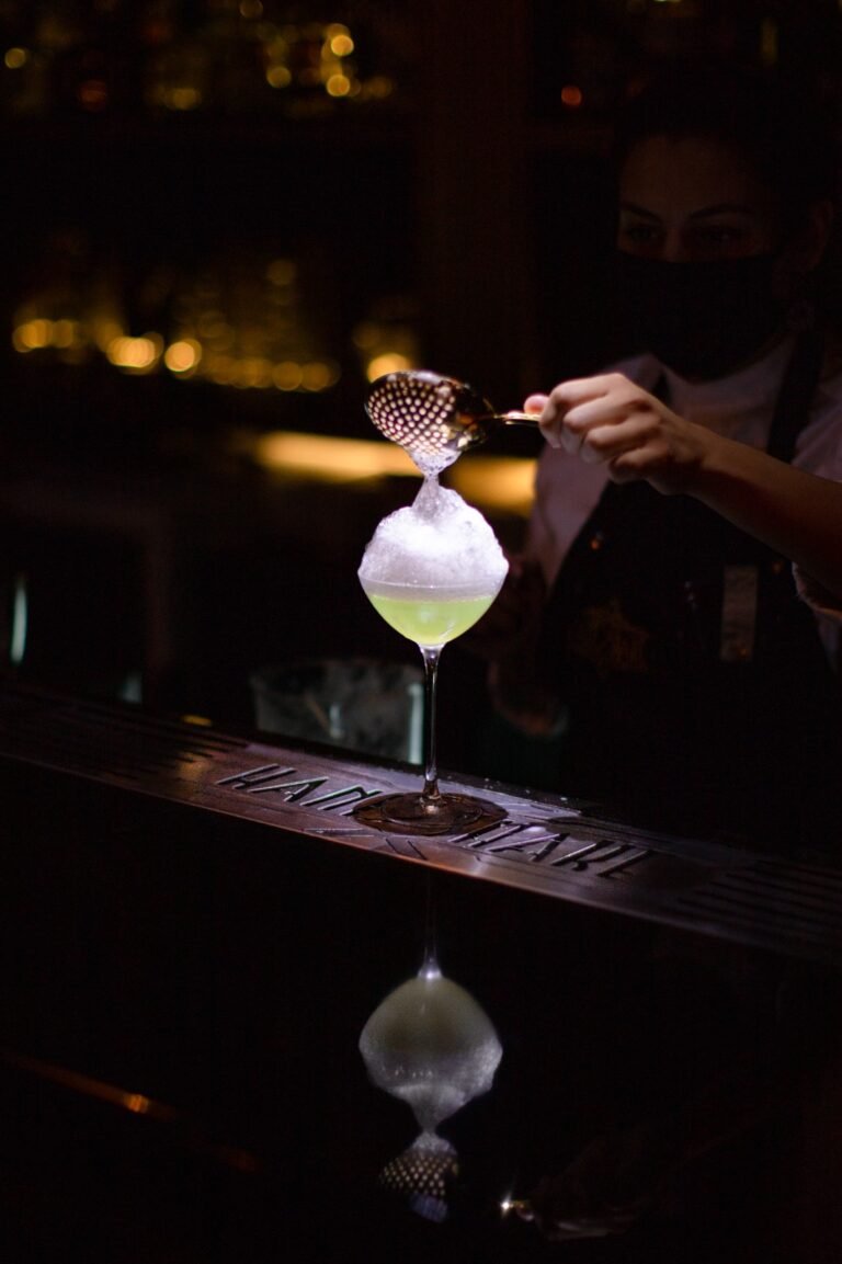 HANDSHAKE X W PUNTA DE MITA