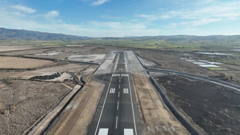 Construirán carretera del aeropuerto de Tepic a Punta de Mita