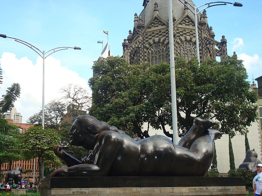 Fernando Botero escultura On Bahia Magazine Destinos Cultura Entrada