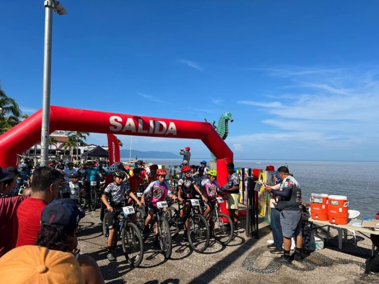 Espectacular competencia de ciclismo de montaña ‘Héroes de la Independencia’
