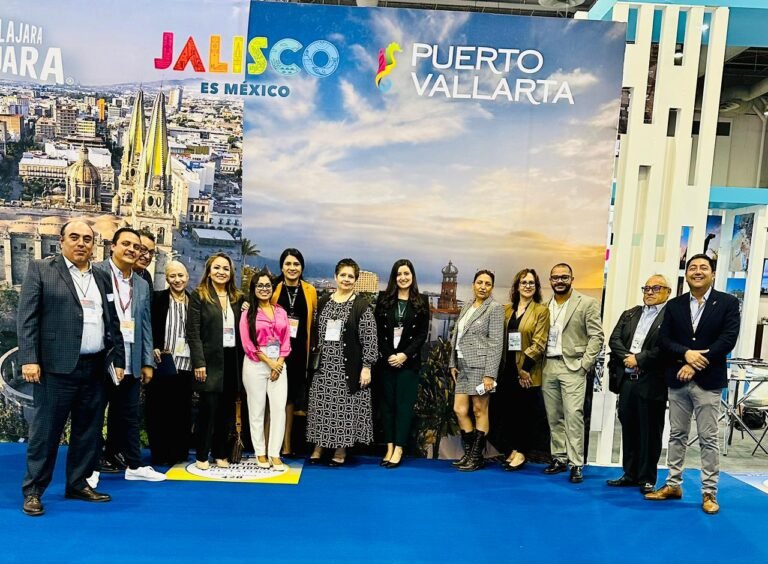 Puerto Vallarta se presenta en IBTM Americas 2023 con una nutrida delegación y actividades
