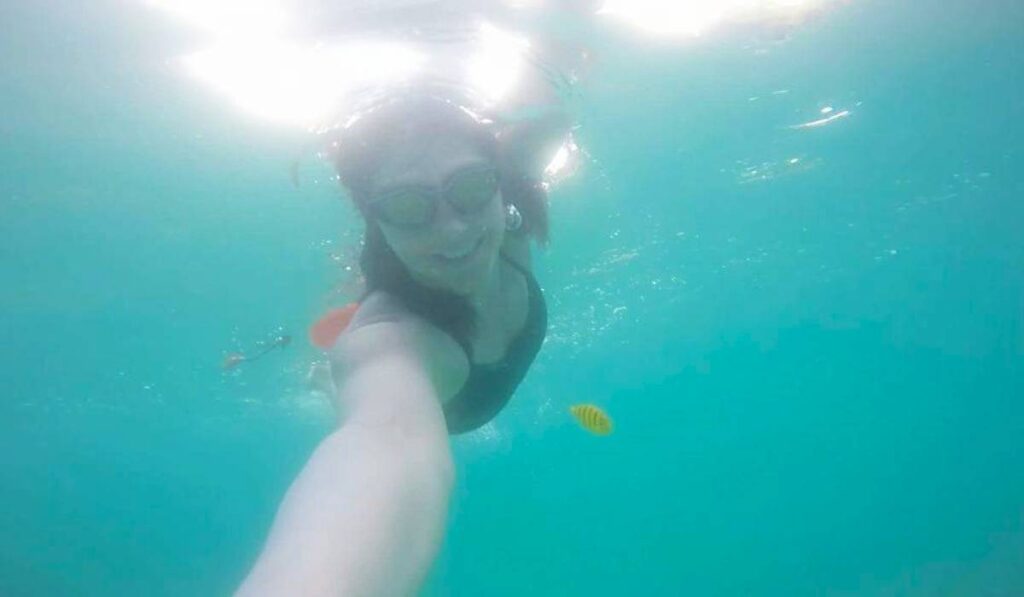 Stephanie Montero nadadora On Bahia Magazine Destinos Turismo Deportivo Entrada