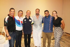Vallarta BMW Motorclubes Mexico 2 On Bahia Magazine Destinos vallarta Evento
