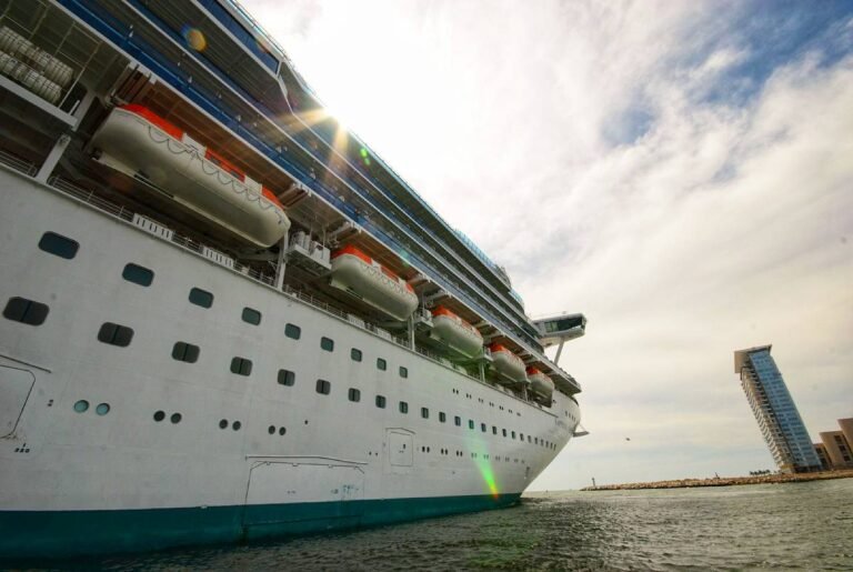 Aumenta 18% turismo que llega vía marítima a Puerto Vallarta