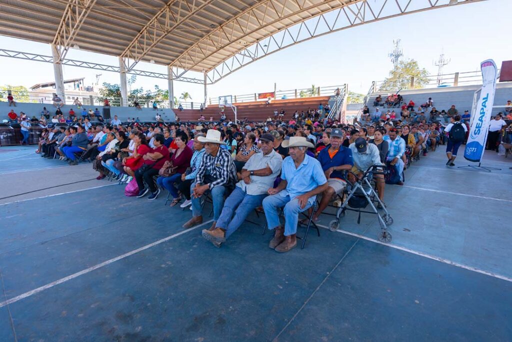 seapal apoyo a 500 familias 05 On Bahia Magazine Destinos Ayuntamiento de Puerto Vallarta Entrada