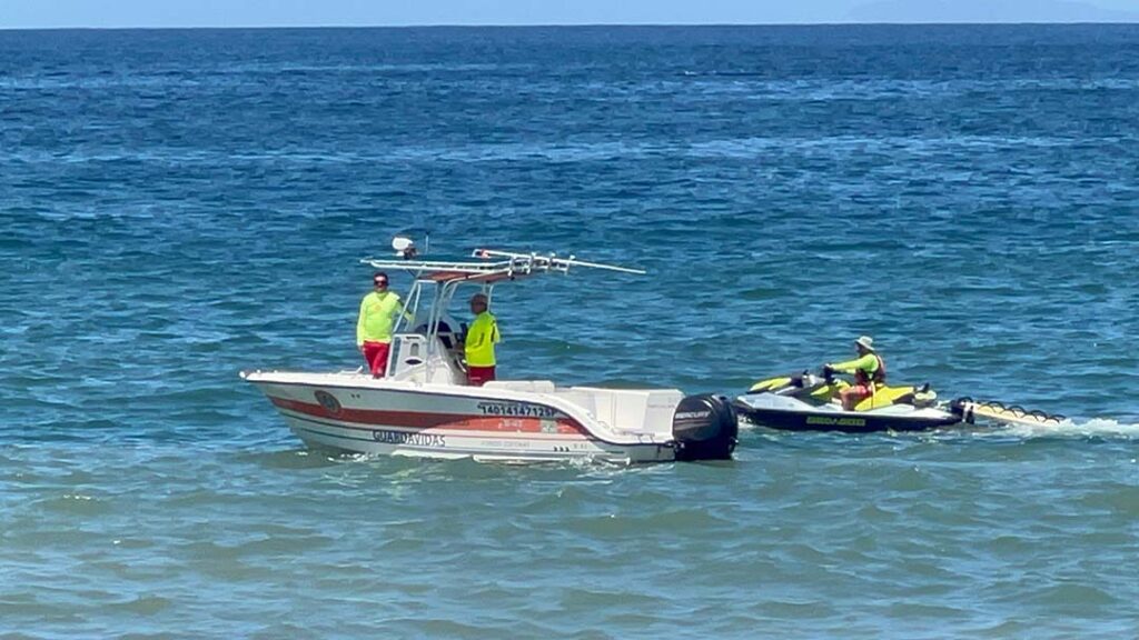 Autoridades mantienen presencia en playas y puntos de afluencia turistica del municipio 07 On Bahia Magazine Destinos Gobierno Entrada