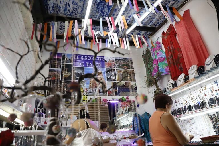 Mercados municipales, muestra de la identidad y tradición de Puerto Vallarta