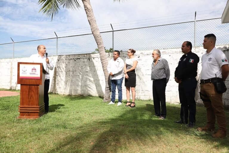 Residentes de Marina Vallarta entregan una nueva patrulla a Seguridad Ciudadana
